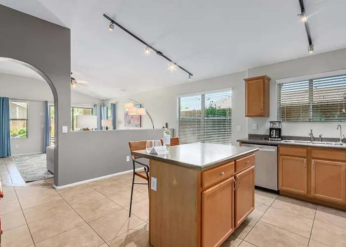 Serenity Haven With Private Pool In Gilbert *