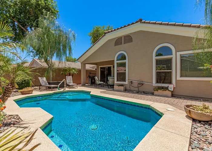 Villa Serenity Haven With Private Pool In Gilbert *